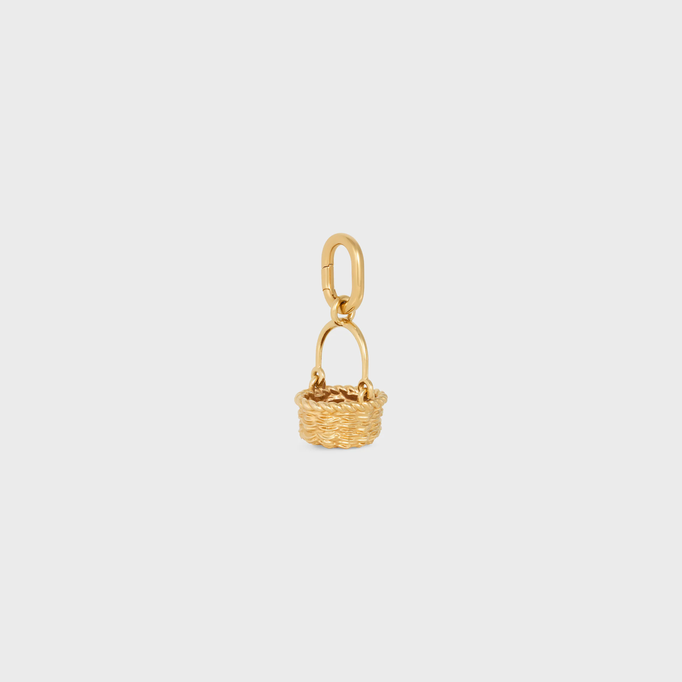 CHARM PANIER EM BRONZE COM ACABAMENTO DOURADO