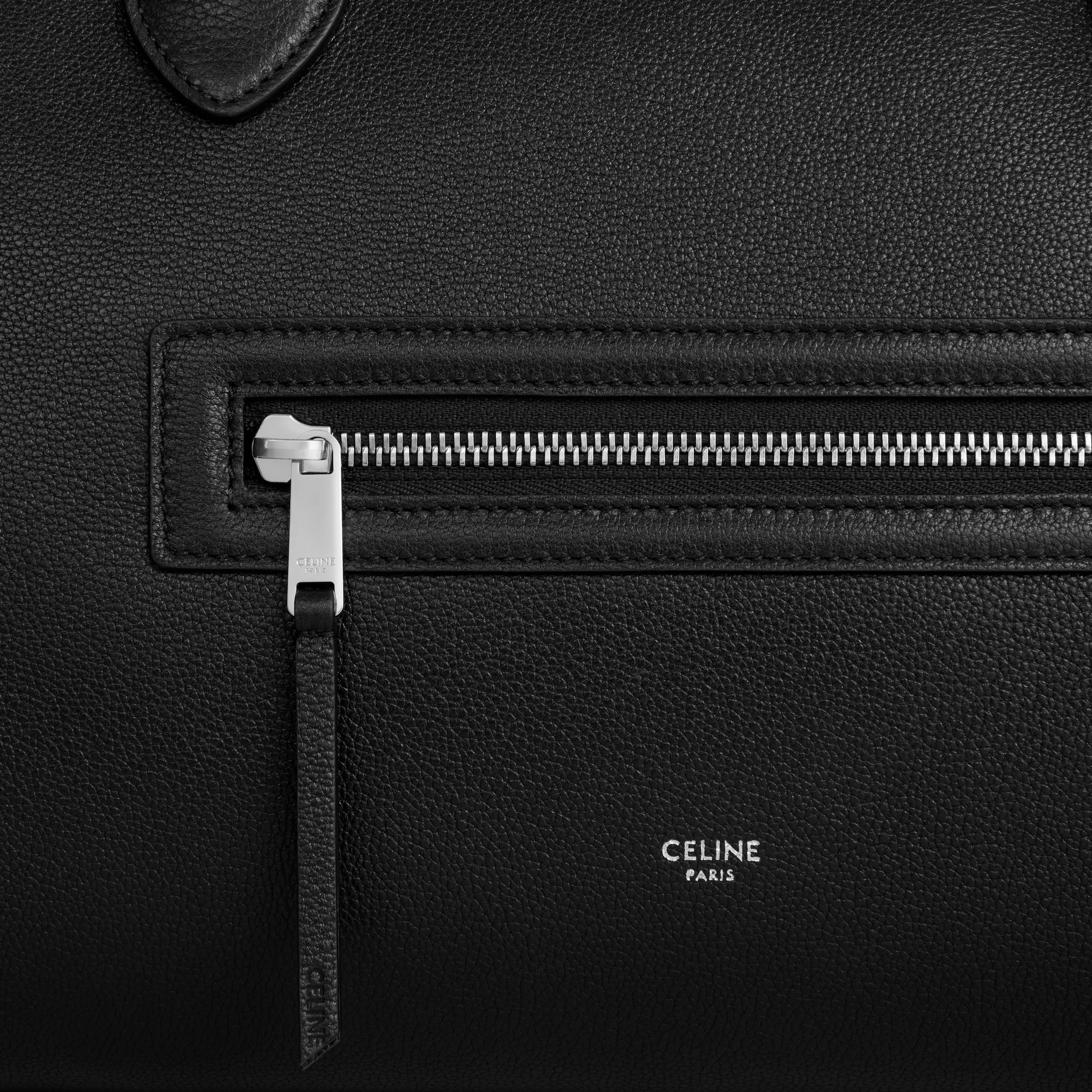 MALA GRANDE EM COURO DE VACUO ESTAMPADO
