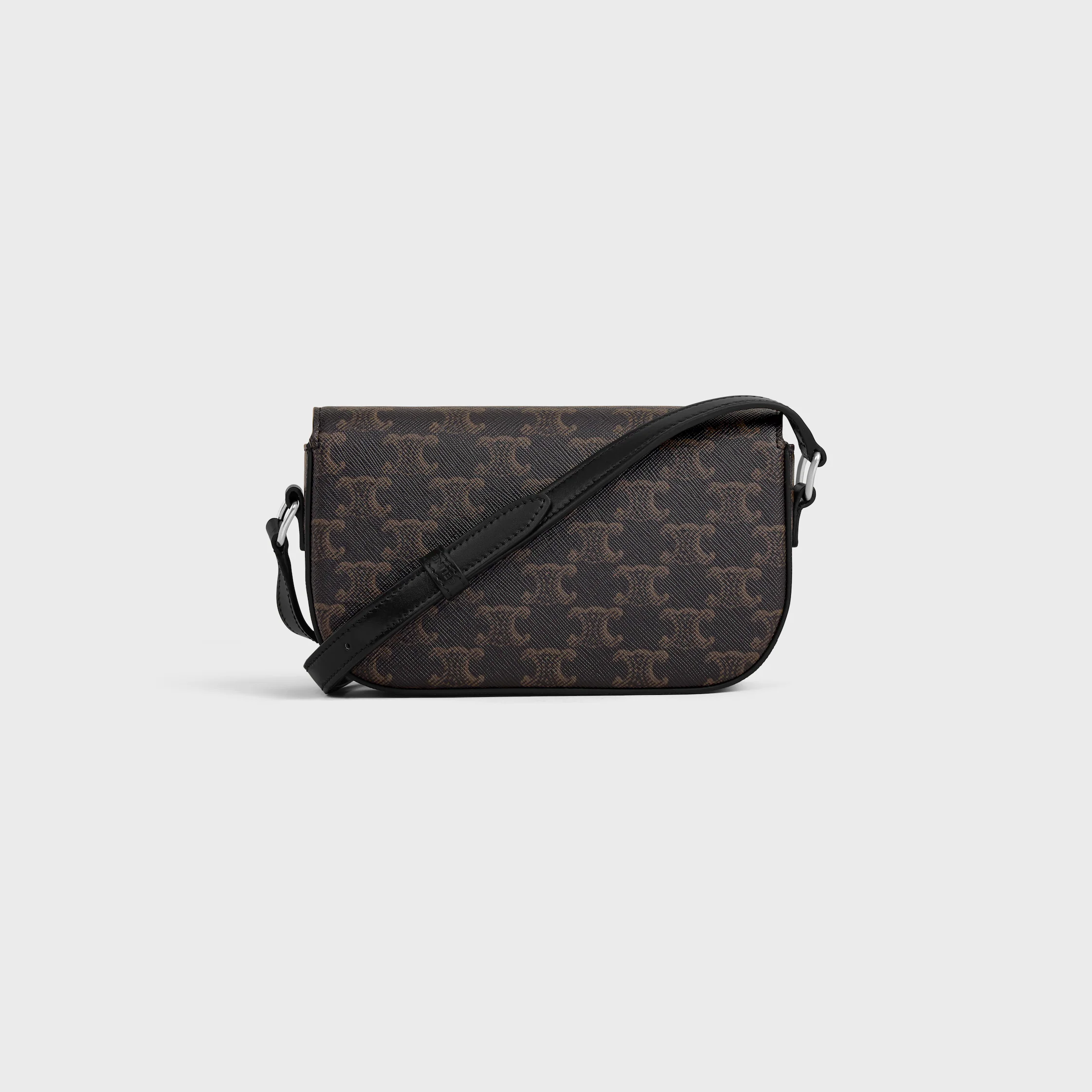 BOLSA MÉDIA CRUZADA TRIOMPHE EM TECIDO TRIOMPHE E COURO DE VACA