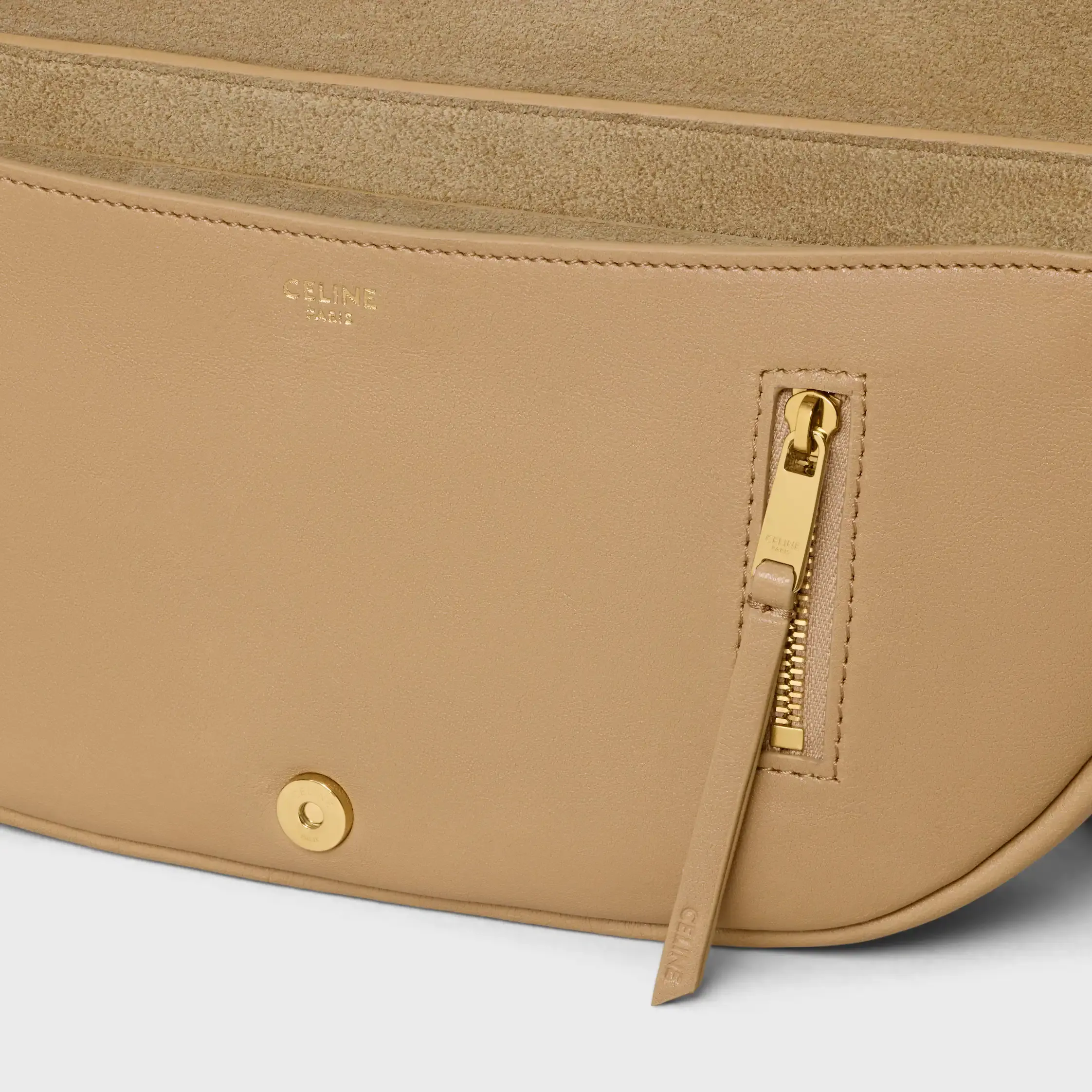 LITTLE HALFMOON SOFT TRIOMPHE EM COURO DE CORDEIRO MACIO E BRILHANTE
