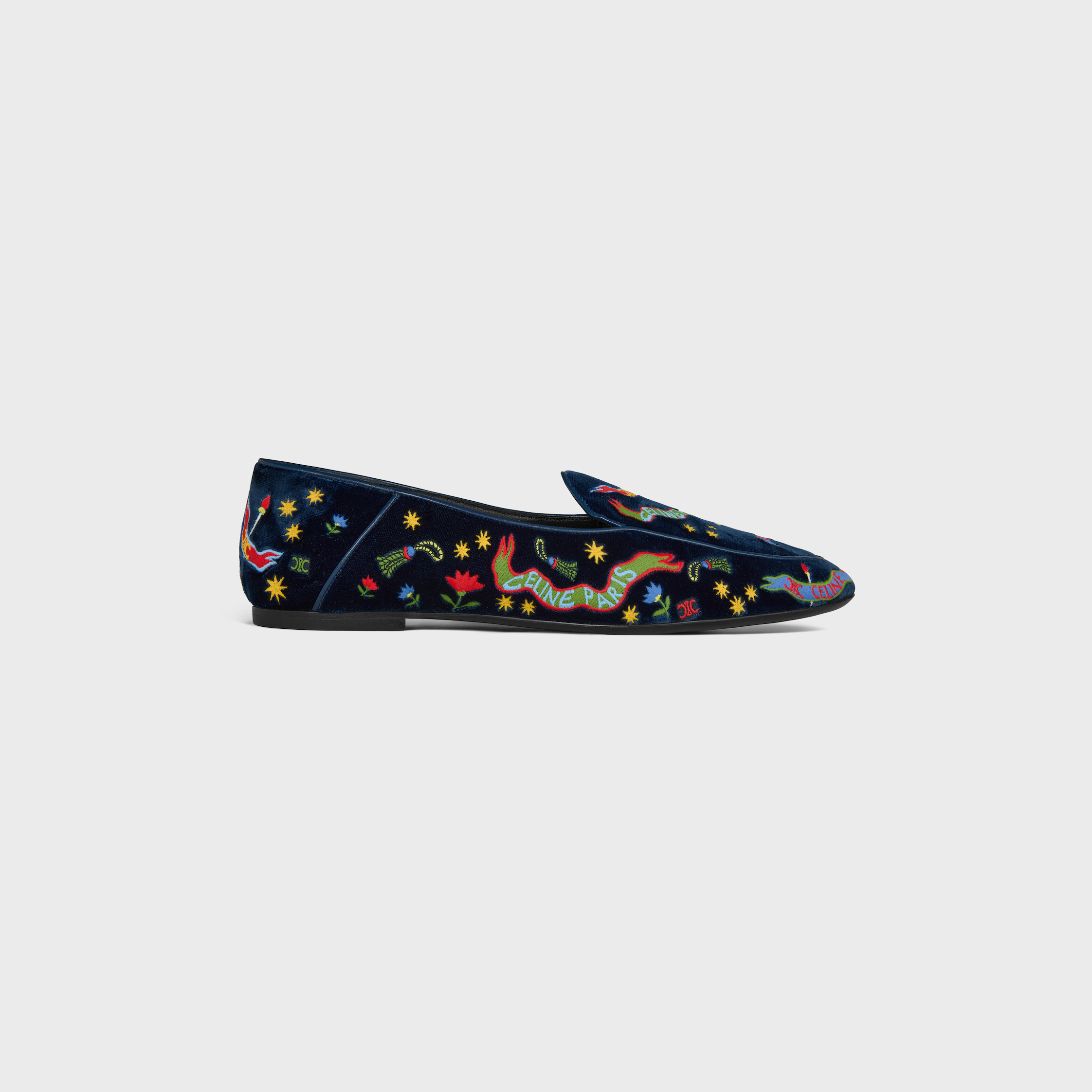 AURA LOAFER EM PANO DE VELUDO COM BORDADO COLLEGE