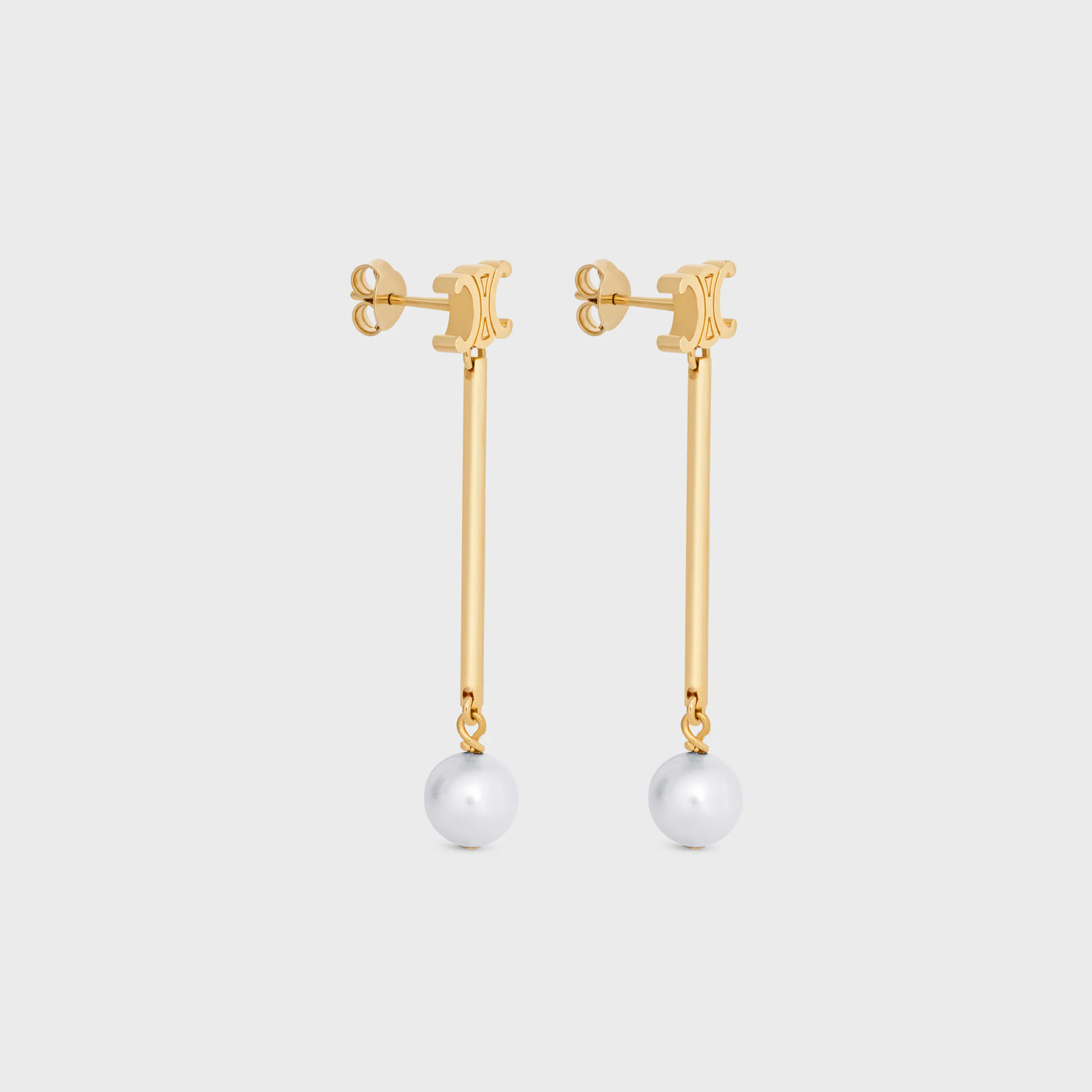 Brincos Retos Les Perles Celine em Pérolas de Resina e Latão com Acabamento Dourado