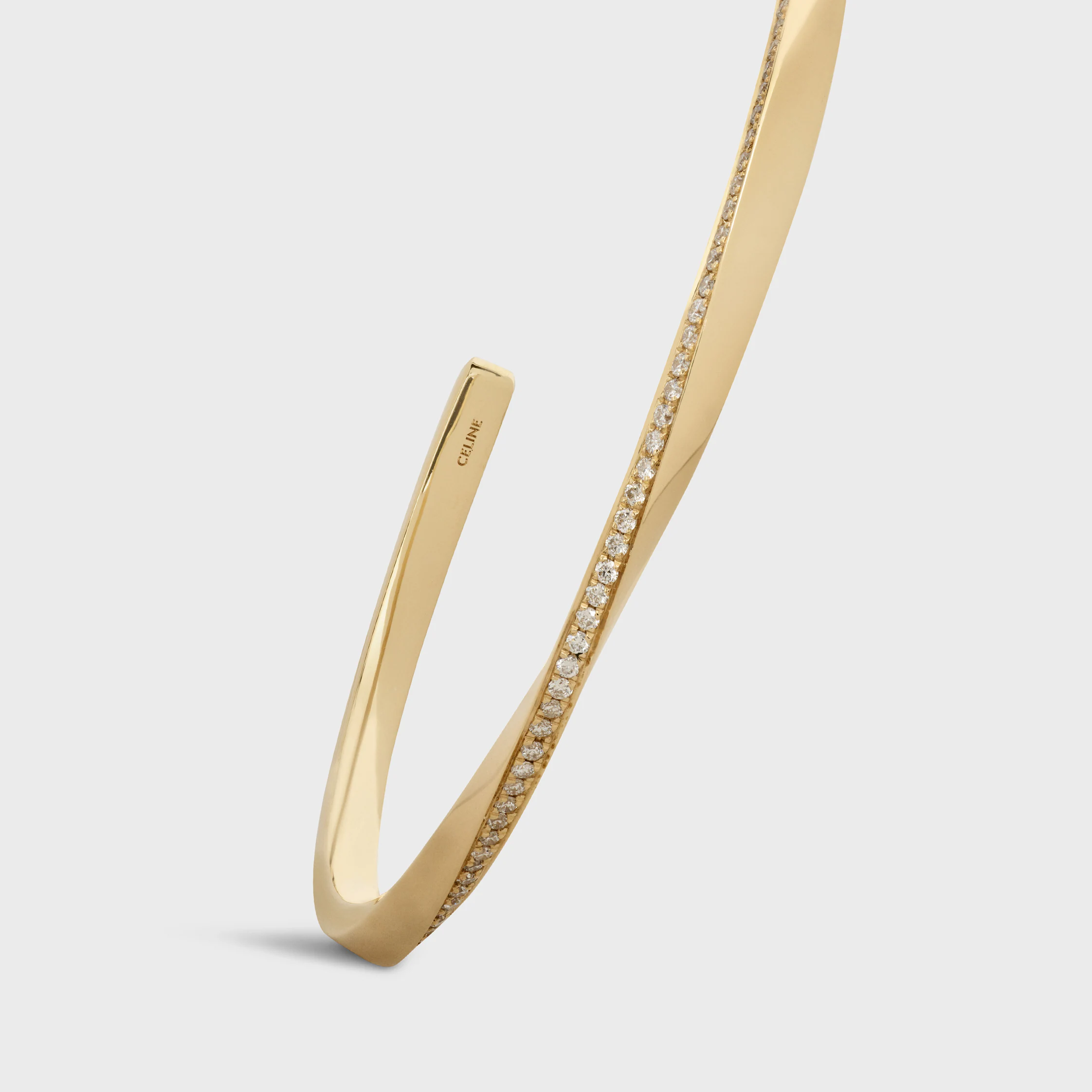 Pulseira de Torção em Ouro Amarelo e Diamantes