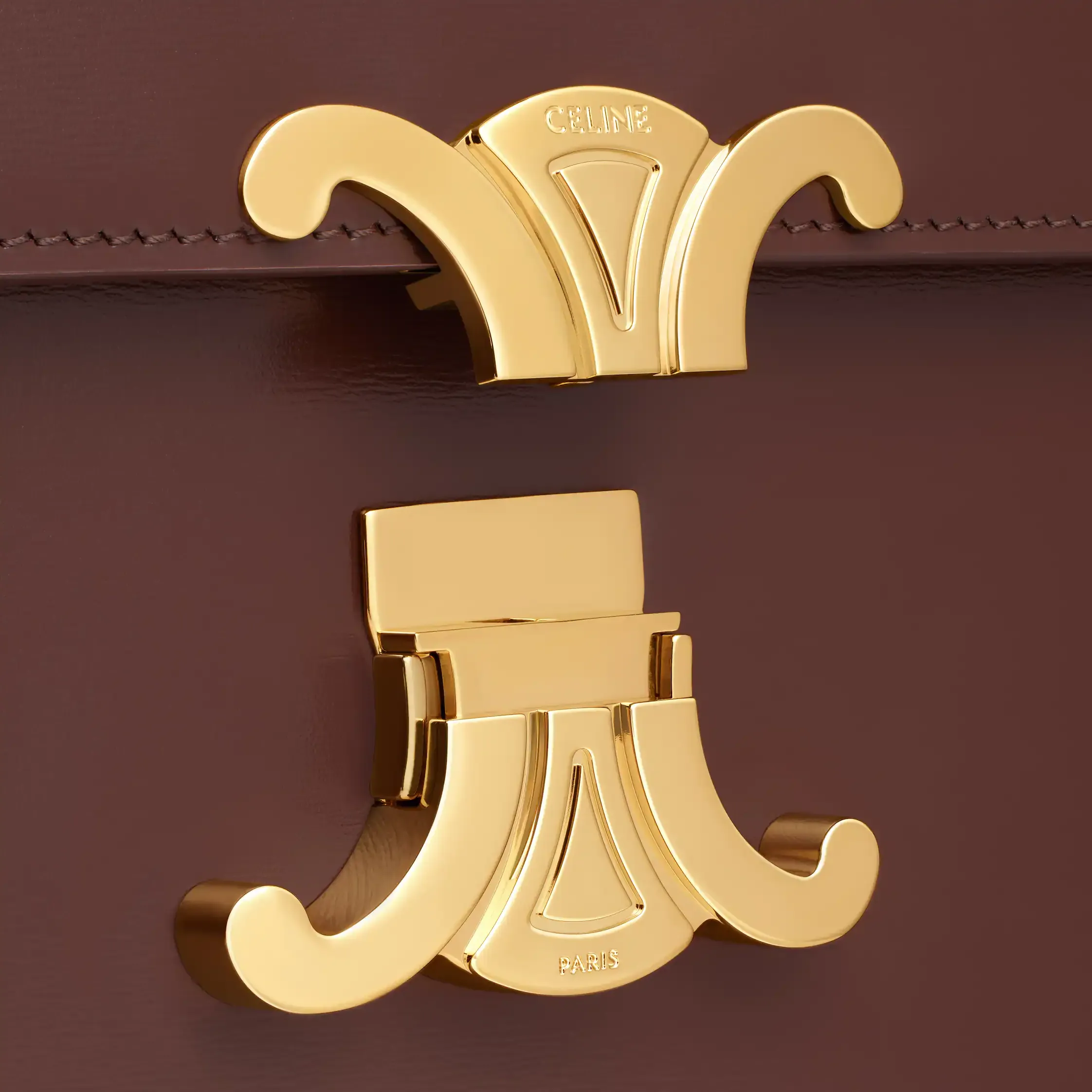 BOLSA CLASSIQUE TRIOMPHE EM COU BRILHANTE