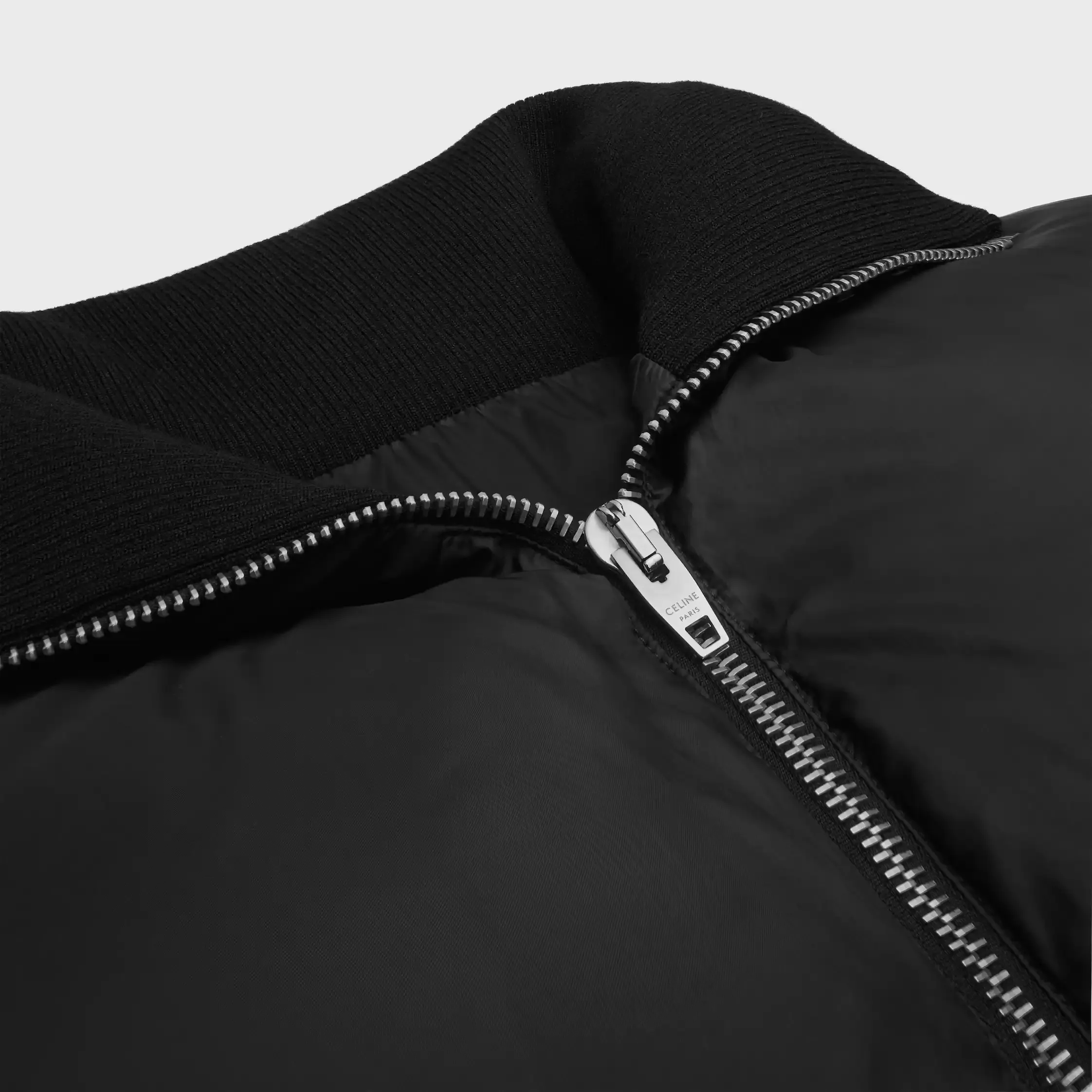 jaqueta acolchoada longa em nylon leve