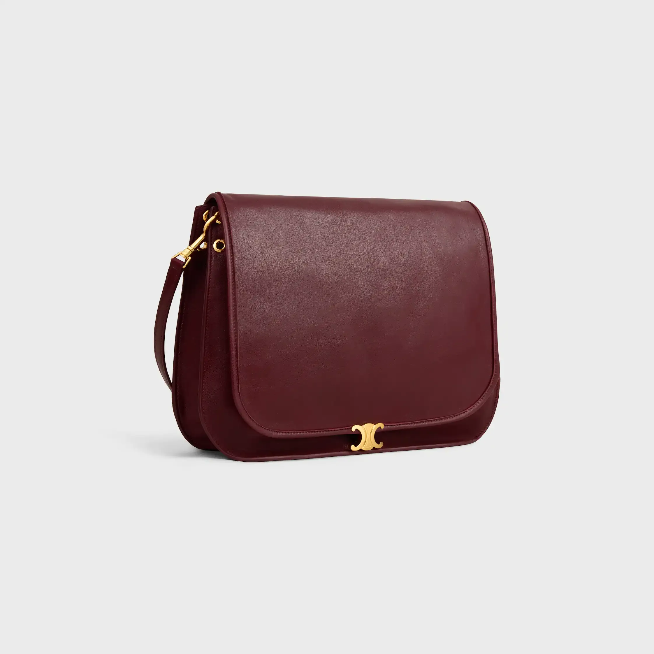BOLSA SOFT TRIOMPHE BESACE EM COURO DE CORDEIRO MACIO E BRILHANTE