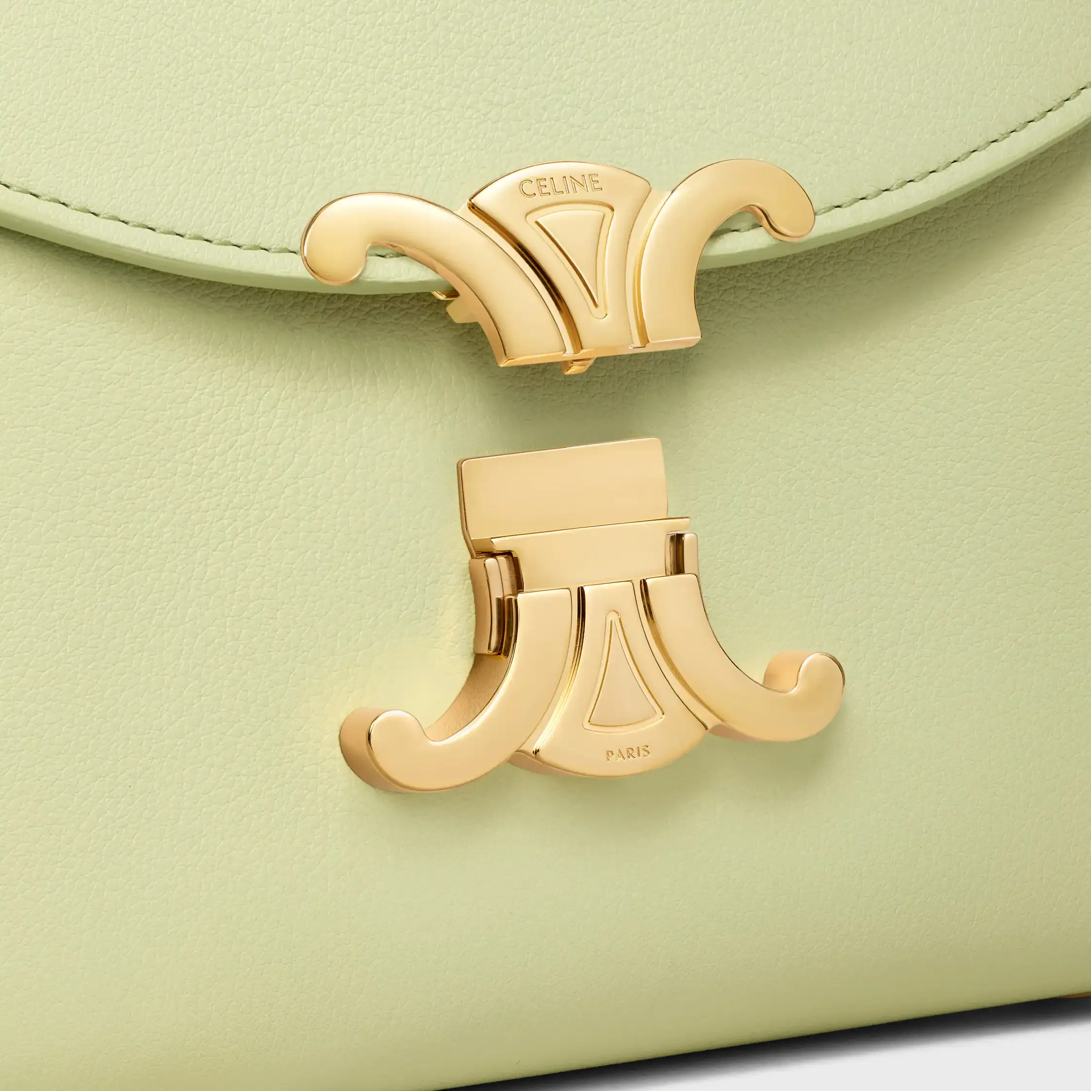 BOLSA TEEN NINO EM COURO DE VACADO MACIO COM TEXTURA