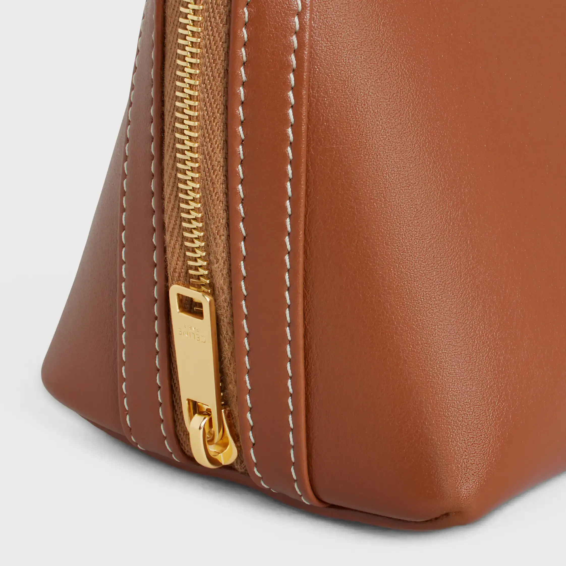 Clutch em Corrente em Couro de Novilho Lisa
